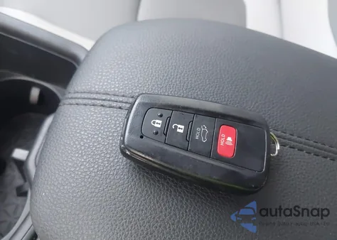 2024 Toyota Rav4 Xle Premium from USA, damaged, VIN 2T3A1RFV8RW434670